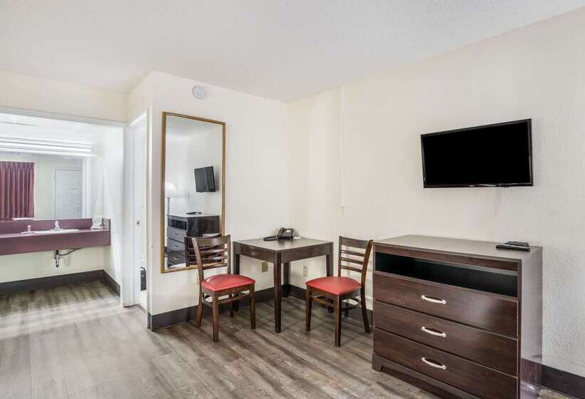Отель Econo Lodge