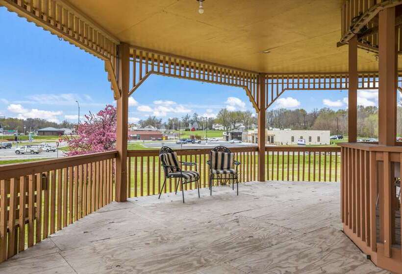 Отель Econo Lodge