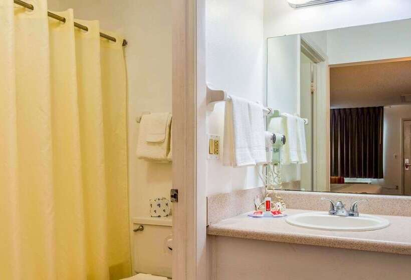 فندق Econo Lodge