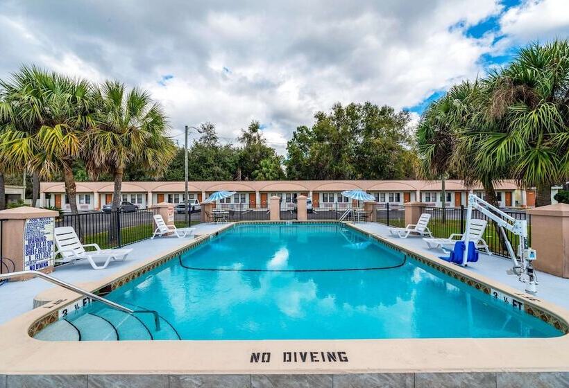 فندق Econo Lodge