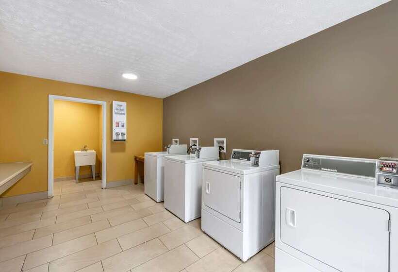 فندق Econo Lodge