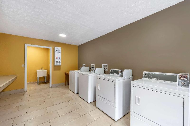 فندق Econo Lodge