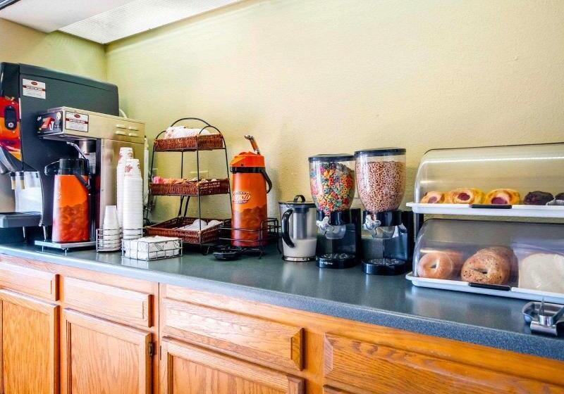 فندق Econo Lodge