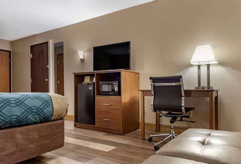 فندق Econo Lodge Hays I 70