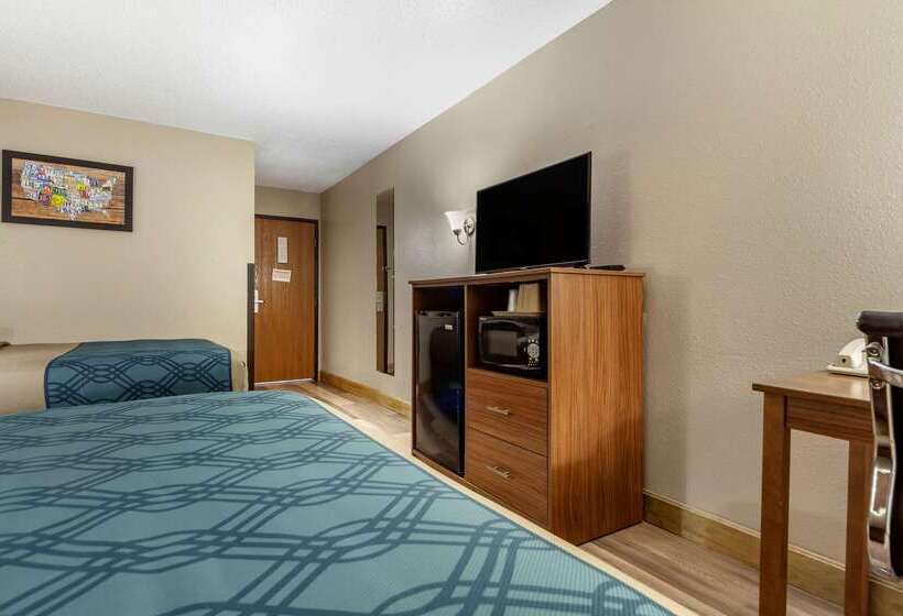 فندق Econo Lodge Hays I 70