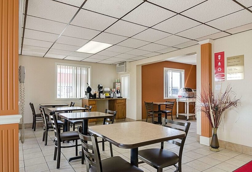 فندق Econo Lodge Hays I 70