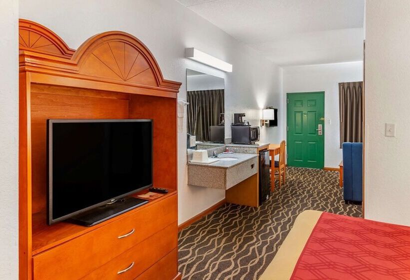Отель Econo Lodge Inn & Suites