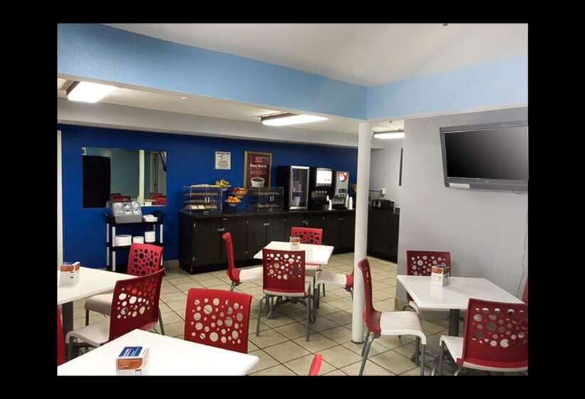 Отель Econo Lodge Inn & Suites I 64 & Us 13