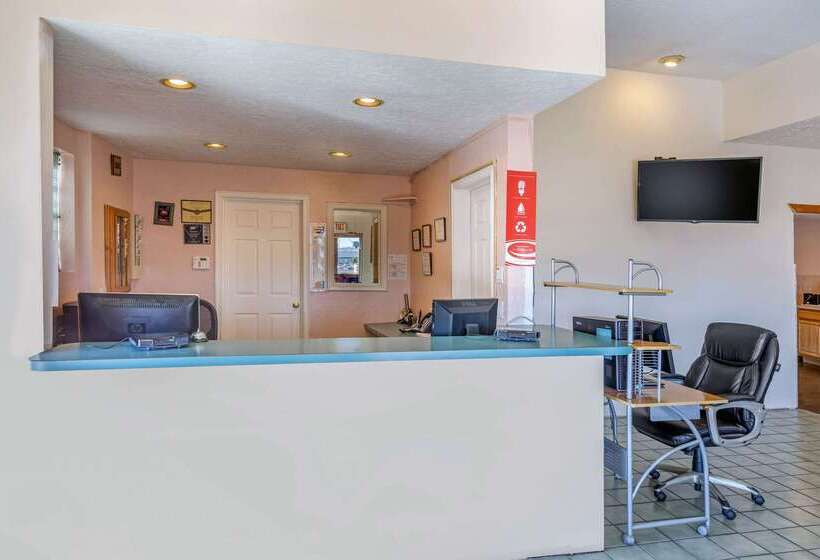 فندق Econo Lodge Socorro