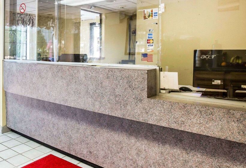 فندق Econo Lodge