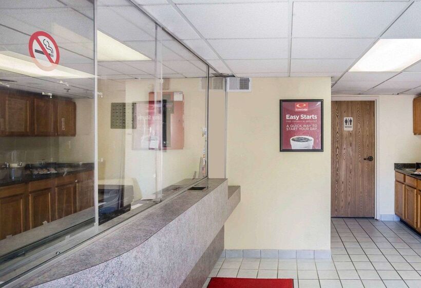 فندق Econo Lodge