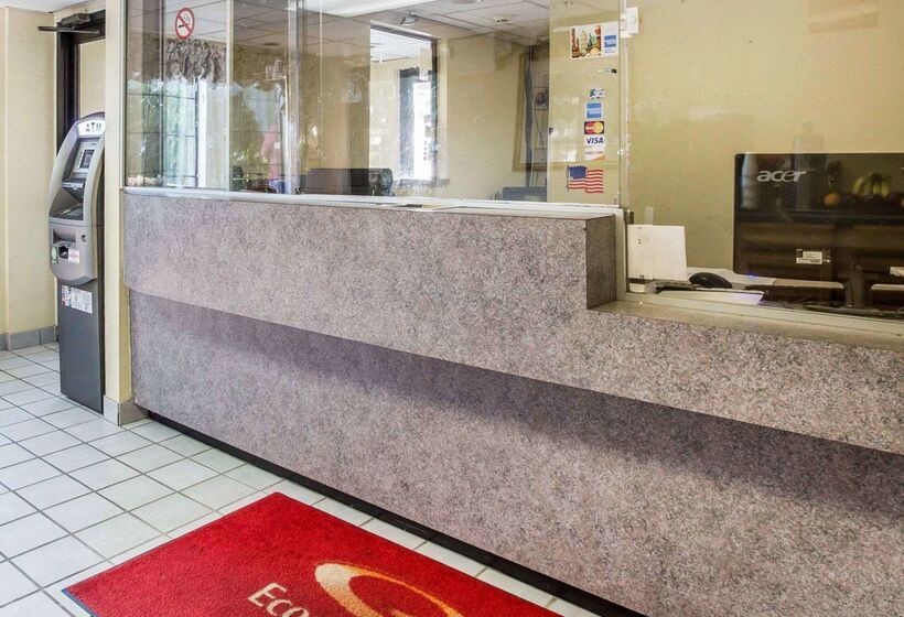 فندق Econo Lodge