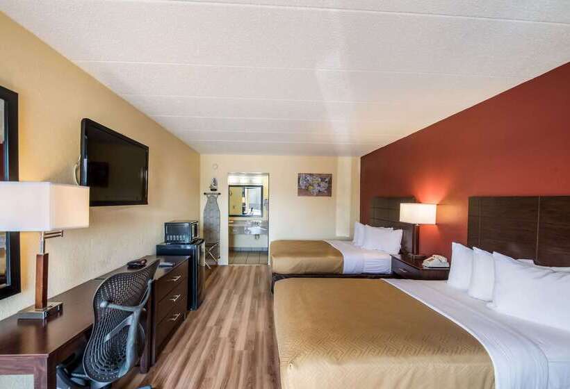 فندق Econo Lodge Kearney   Liberty