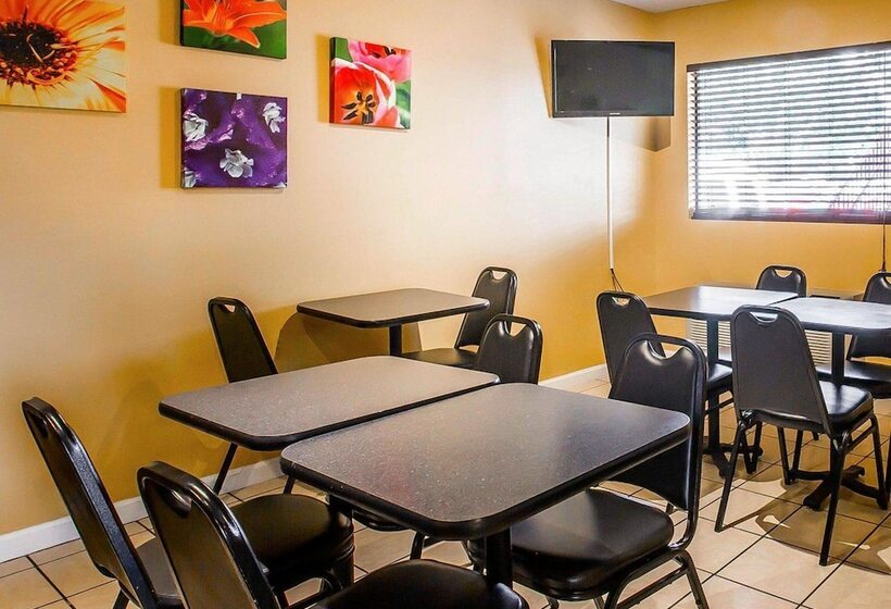 فندق Econo Lodge