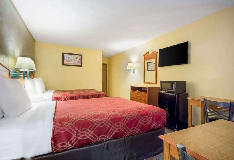 فندق Econo Lodge Lansing  Leavenworth