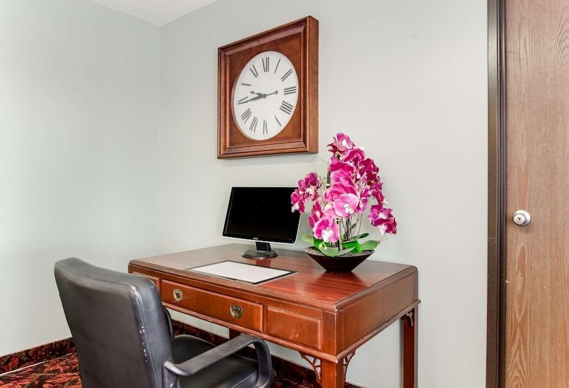 فندق Econo Lodge