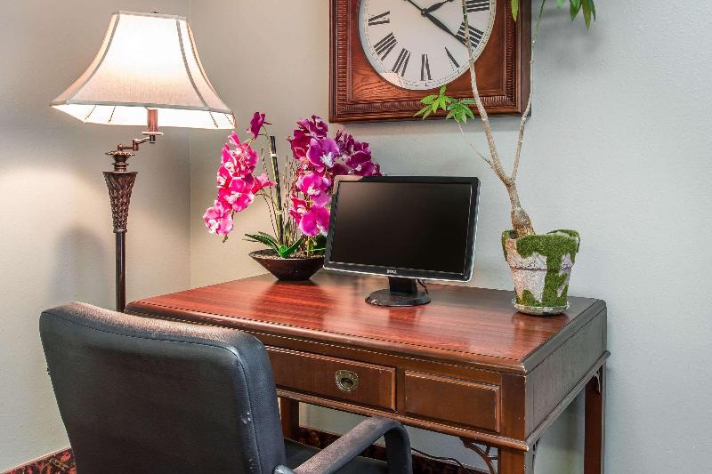 فندق Econo Lodge