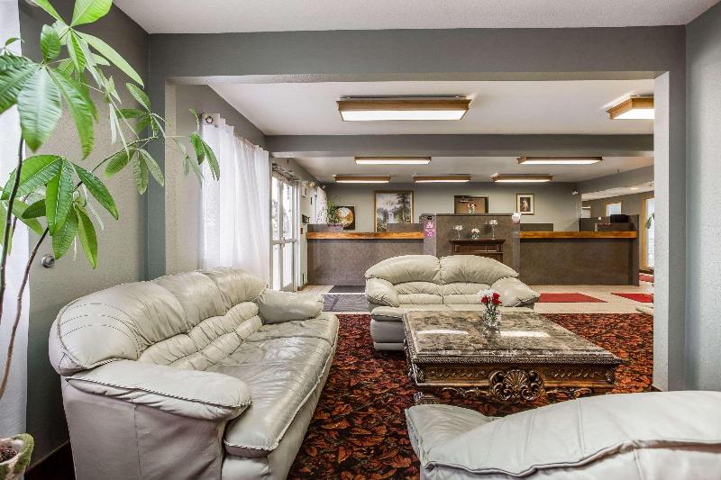 فندق Econo Lodge