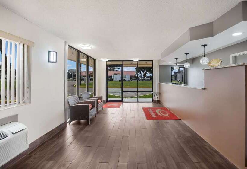 فندق Econo Lodge