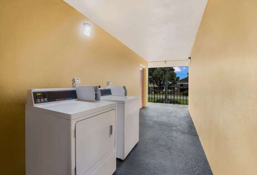 فندق Econo Lodge