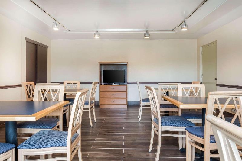 فندق Econo Lodge