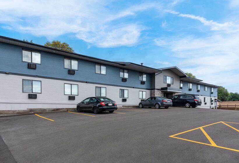فندق Econo Lodge Madison East