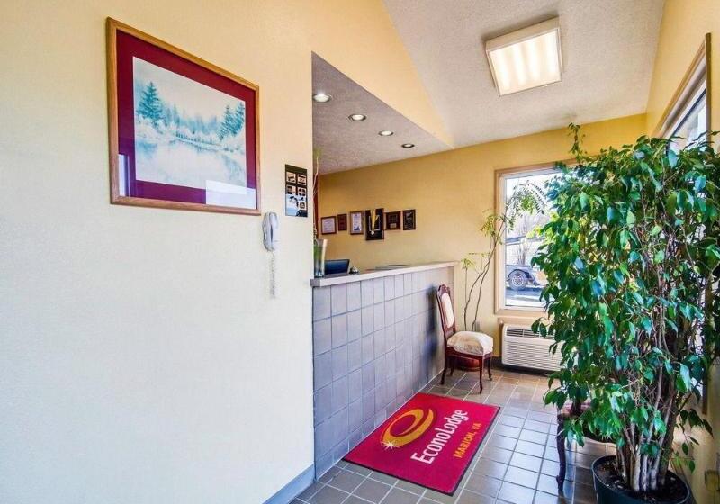 호텔 Econo Lodge Marion I 81