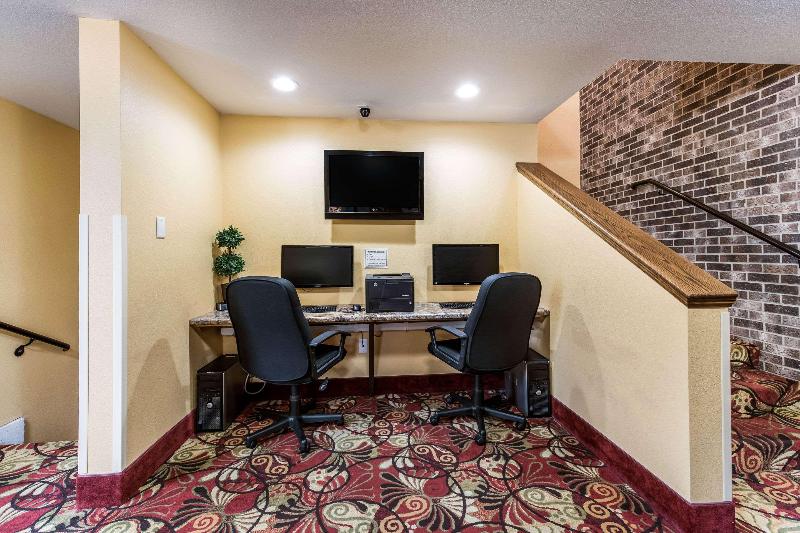 בית מלון כפרי Econo Lodge Mayo Clinic Area