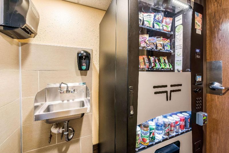 בית מלון כפרי Econo Lodge Mayo Clinic Area