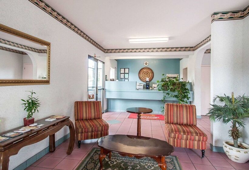 ホテル Econo Lodge