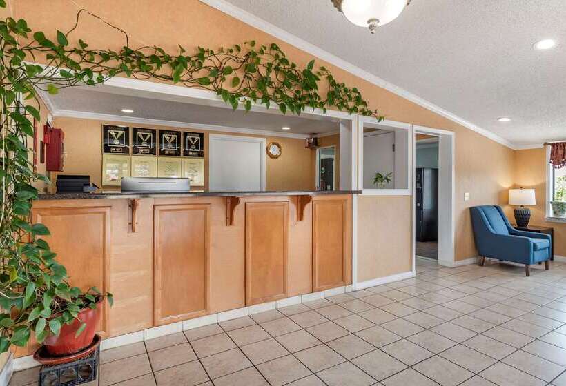 هتل Econo Lodge