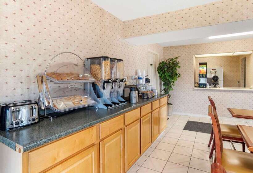 فندق Econo Lodge Pearl