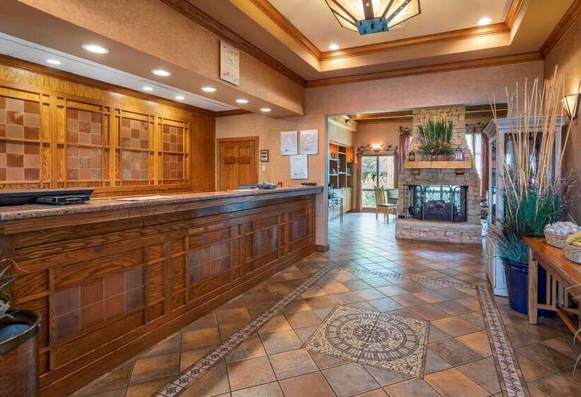 هتل Econo Lodge Pigeon Forge Riverside