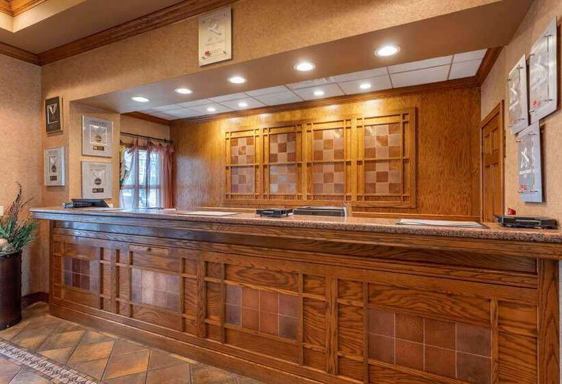 هتل Econo Lodge Pigeon Forge Riverside