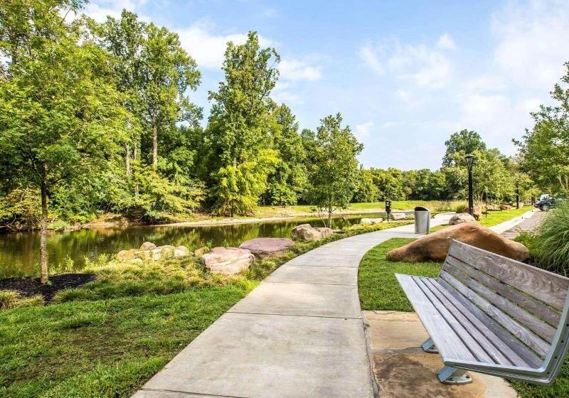 هتل Econo Lodge Pigeon Forge Riverside