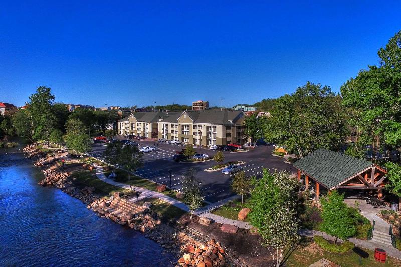 هتل Econo Lodge Pigeon Forge Riverside