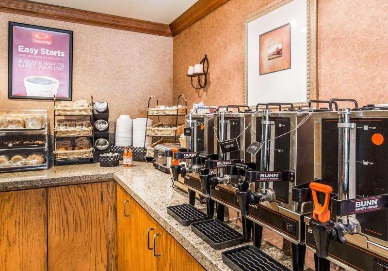 هتل Econo Lodge Pigeon Forge Riverside