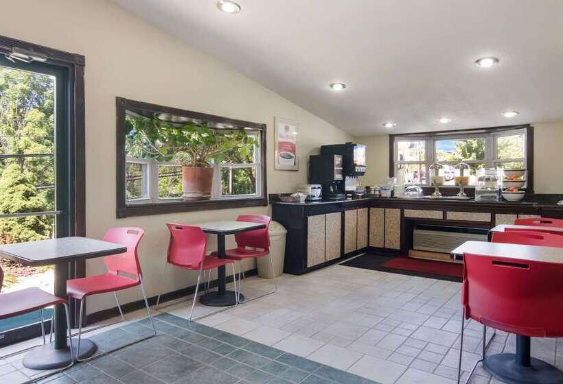 호텔 Econo Lodge Pittsburgh I79