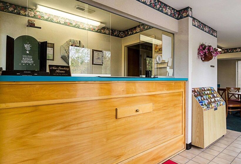 ホテル Econo Lodge