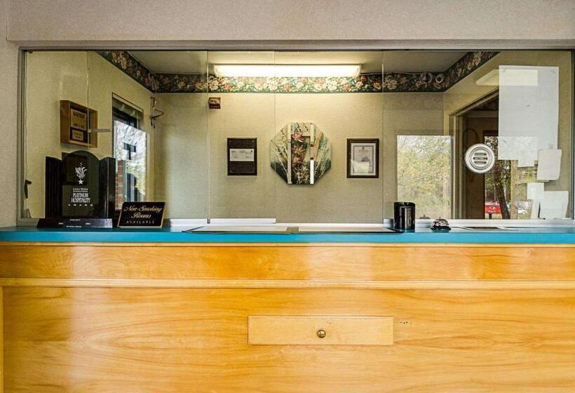 ホテル Econo Lodge