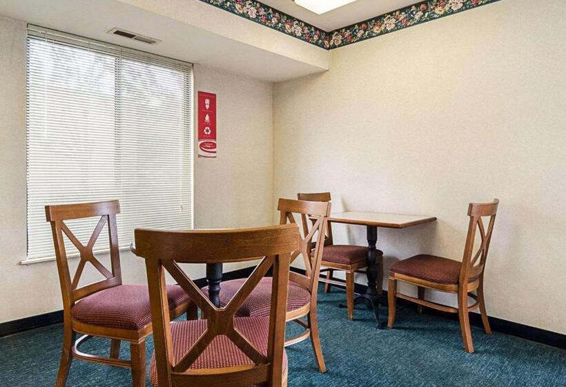 ホテル Econo Lodge