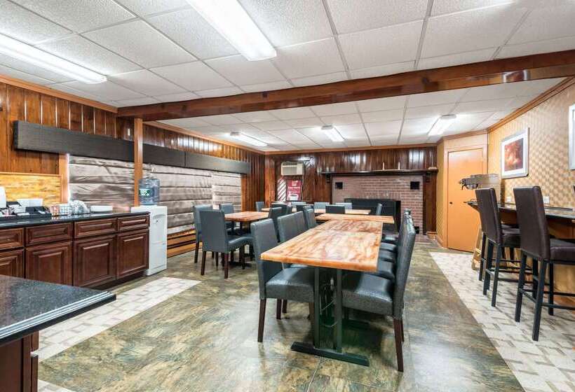 فندق Econo Lodge Rutland City Near Hwy 7