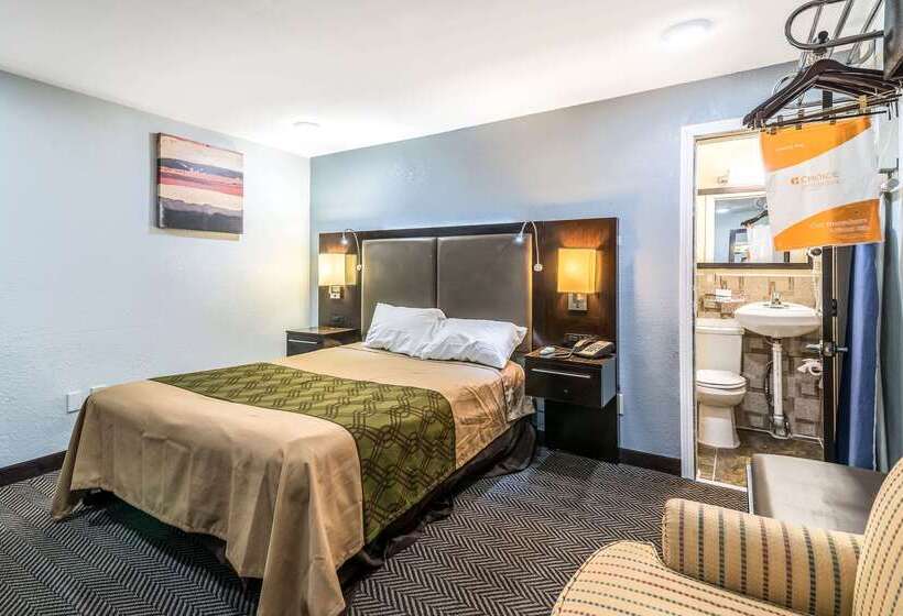 هتل Econo Lodge Rutland City Near Hwy 7