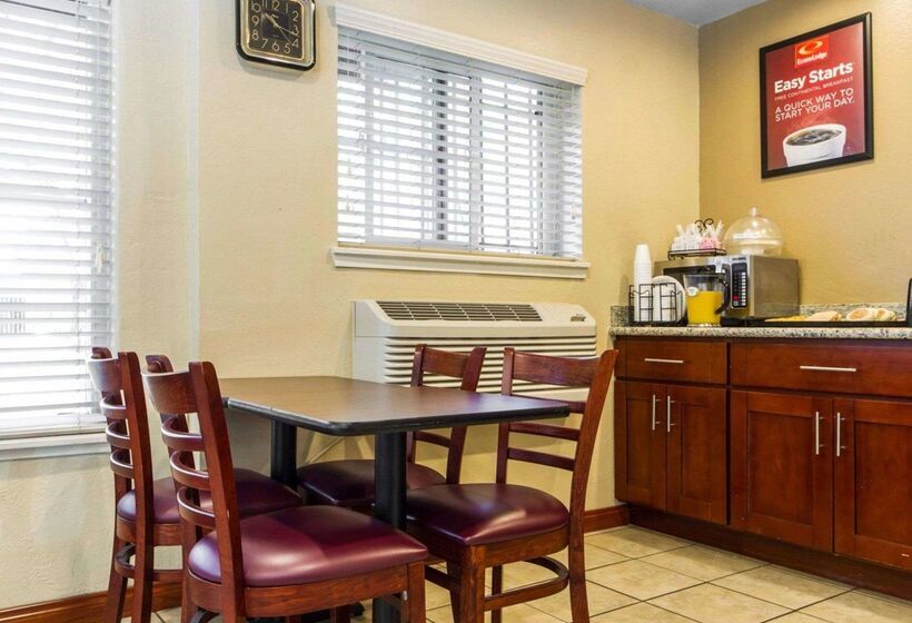 فندق Econo Lodge Sacramento Convention Center