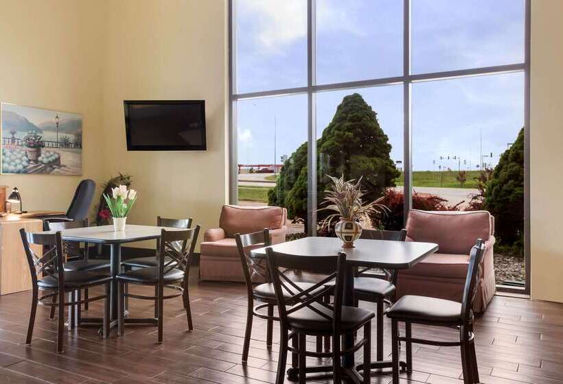 فندق Econo Lodge Saint Robert