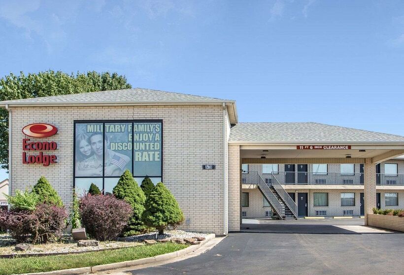 فندق Econo Lodge Saint Robert