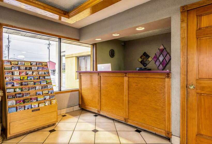 فندق Econo Lodge Seymour