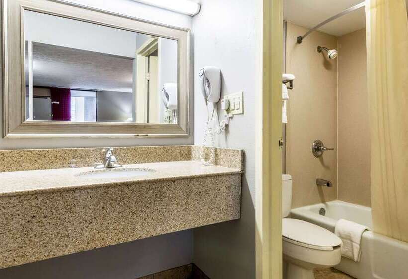 فندق Econo Lodge Seymour