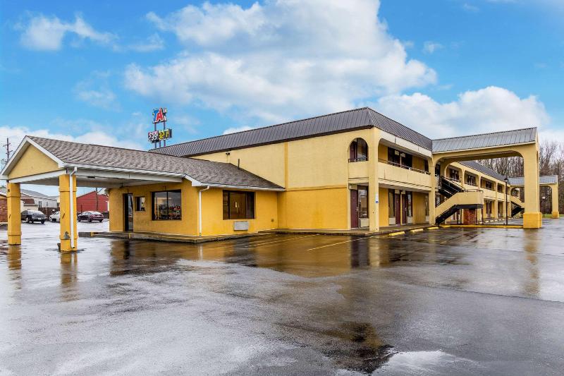 فندق Econo Lodge Seymour