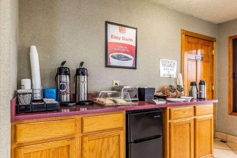فندق Econo Lodge Seymour